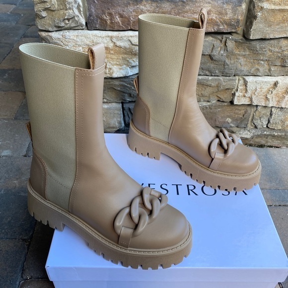 Lestrosa Italian leather short combat bootie beige shoes size 7.5 - Picture 1 of 12